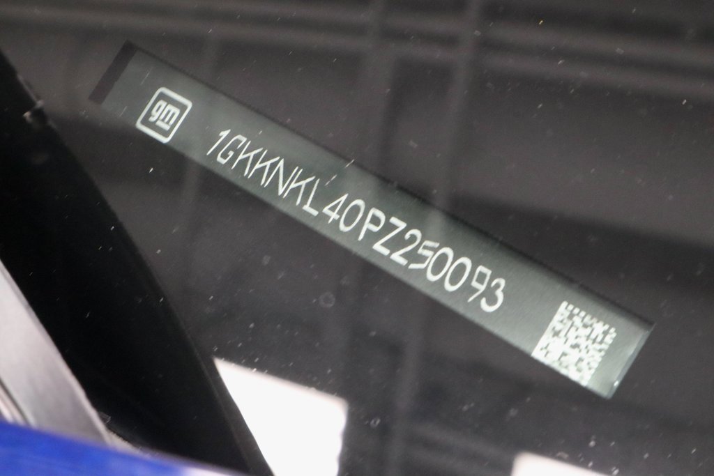 Used 2023 GMC Acadia SLE w/ Driver Convenience Package image 34