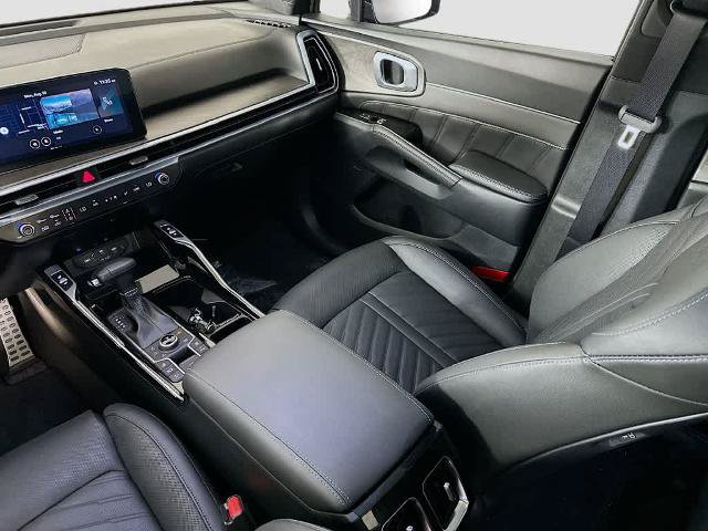 Used 2025 Kia Sorento SX Prestige AWD/4WD image 11