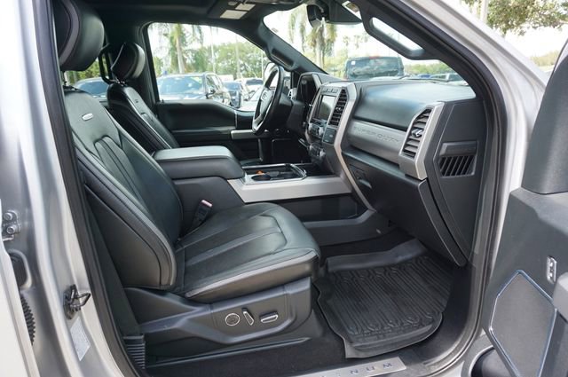 Certified 2019 Ford F450 Platinum w/ Platinum Ultimate Package AWD/4WD image 3