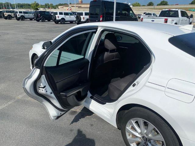 Used 2019 Toyota Camry LE FWD image 27