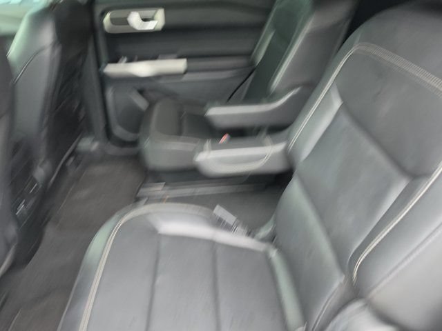 Certified 2024 Ford Explorer XLT w/ Equipment Group 202A RWD image 12