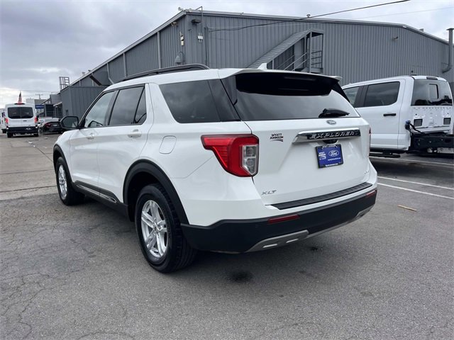 Certified 2022 Ford Explorer XLT w/ Equipment Group 202A image 5