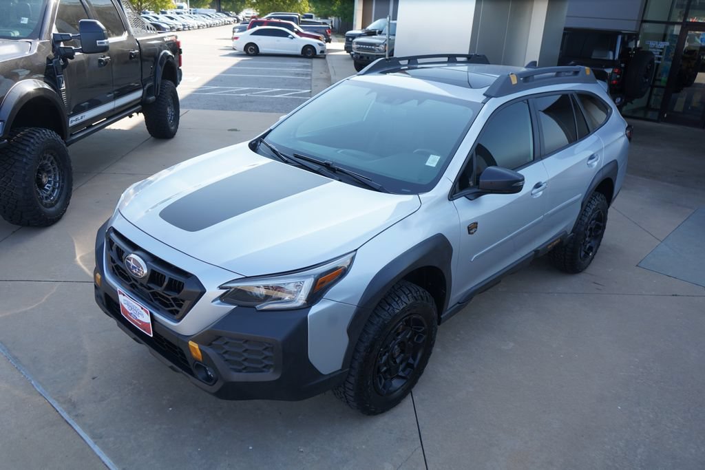 Used 2025 Subaru Outback Wilderness AWD/4WD image 14