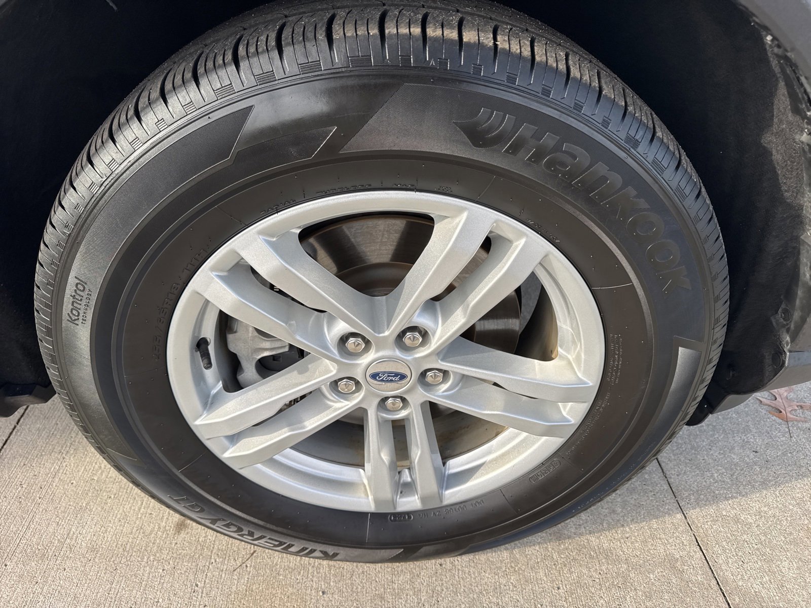 Certified 2023 Ford Explorer XLT w/ Equipment Group 202A image 22