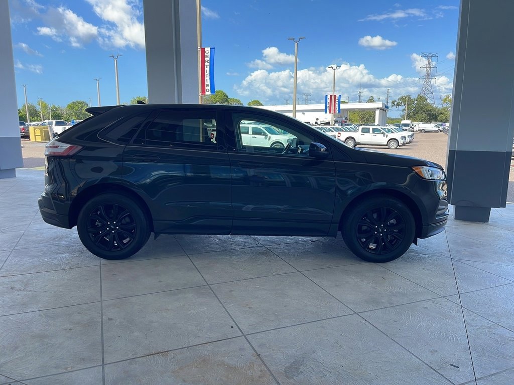 Certified 2024 Ford Edge SE w/ Black Appearance Package image 2