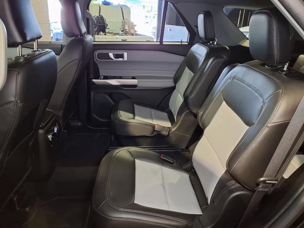 Certified 2023 Ford Explorer XLT w/ Equipment Group 202A AWD/4WD image 22