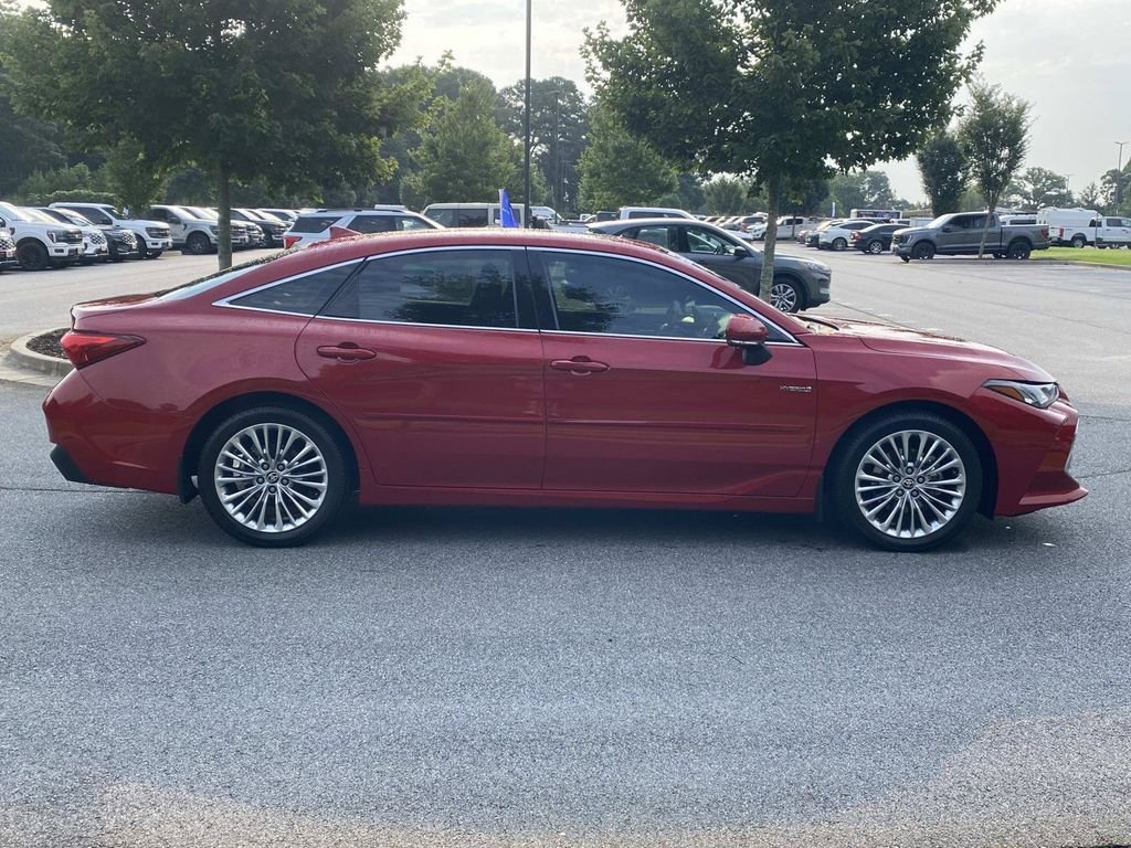 Used 2021 Toyota Avalon Limited w/ Advanced Safety Package FWD image 2