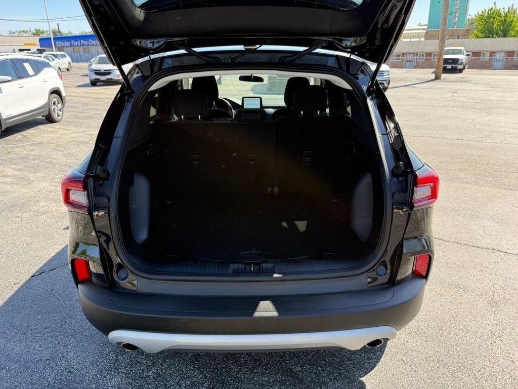 Certified 2025 Ford Escape Active AWD/4WD image 8