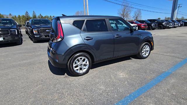 Used 2025 Kia Soul LX w/ LX Technology Package image 6