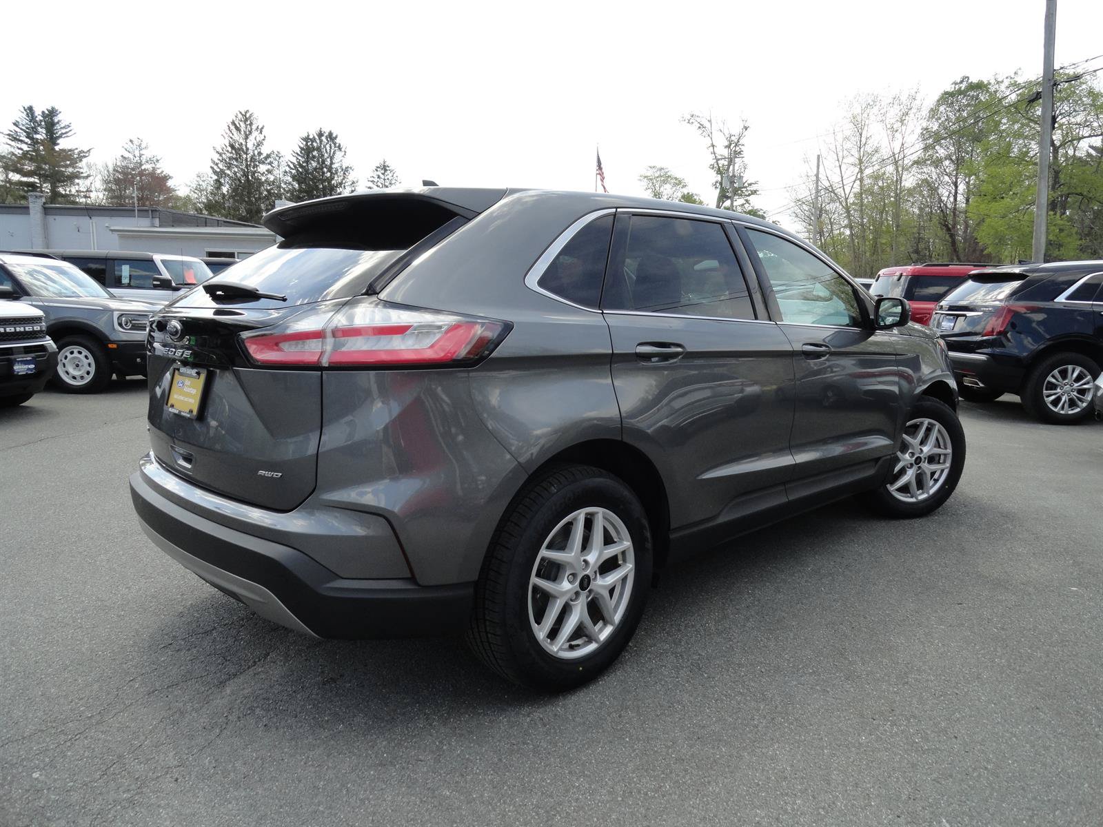 Certified 2024 Ford Edge SEL AWD/4WD image 5