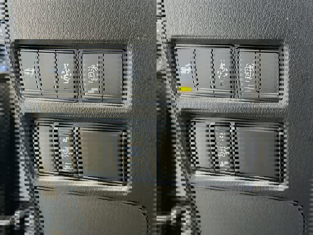 Used 2024 Nissan Armada SL w/ Cargo Package image 25