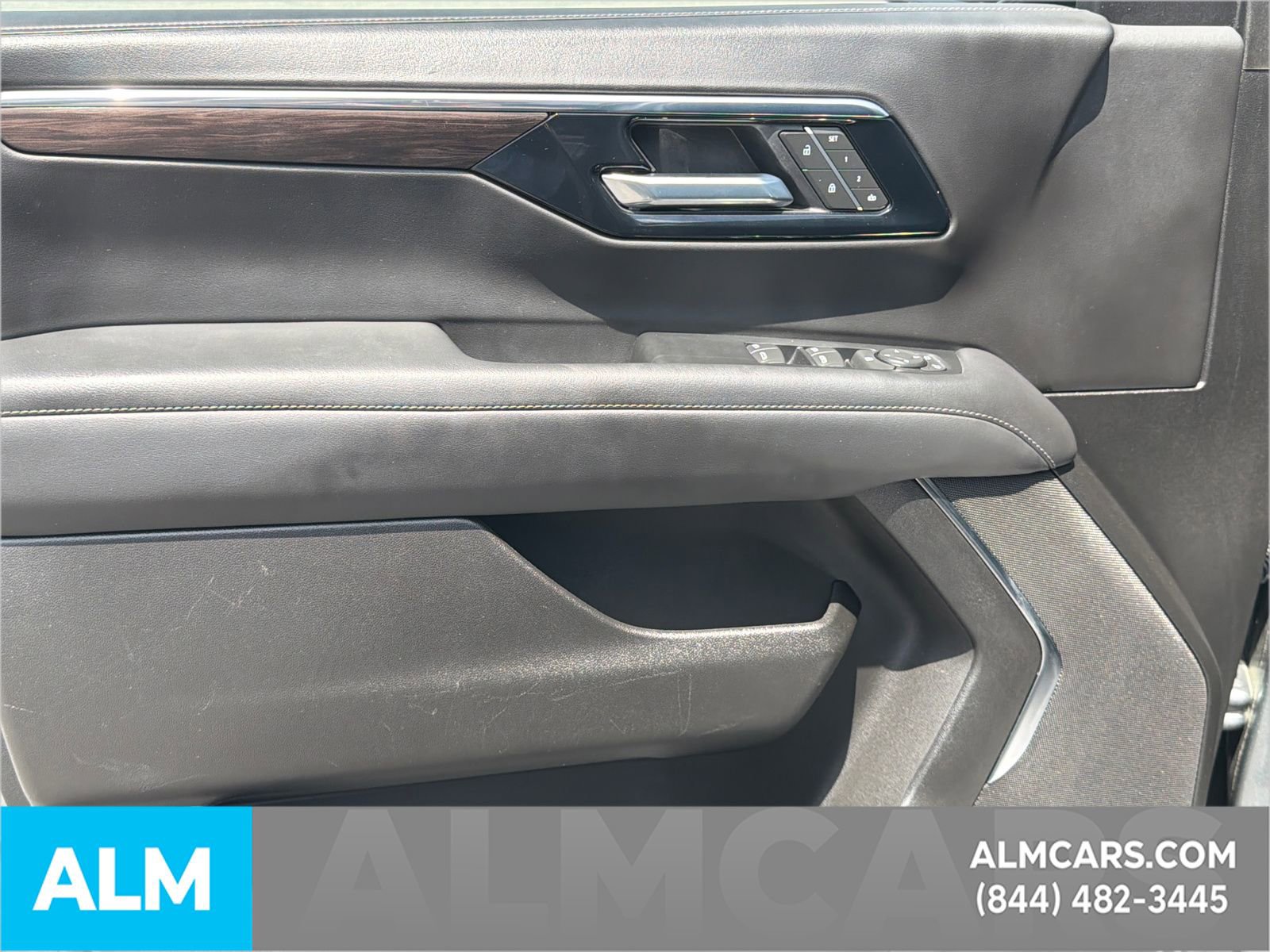 Used 2025 Chevrolet Tahoe LT AWD/4WD image 11