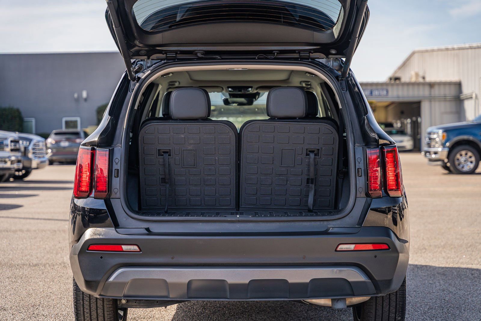 Used 2023 Kia Sorento X-Line EX image 19