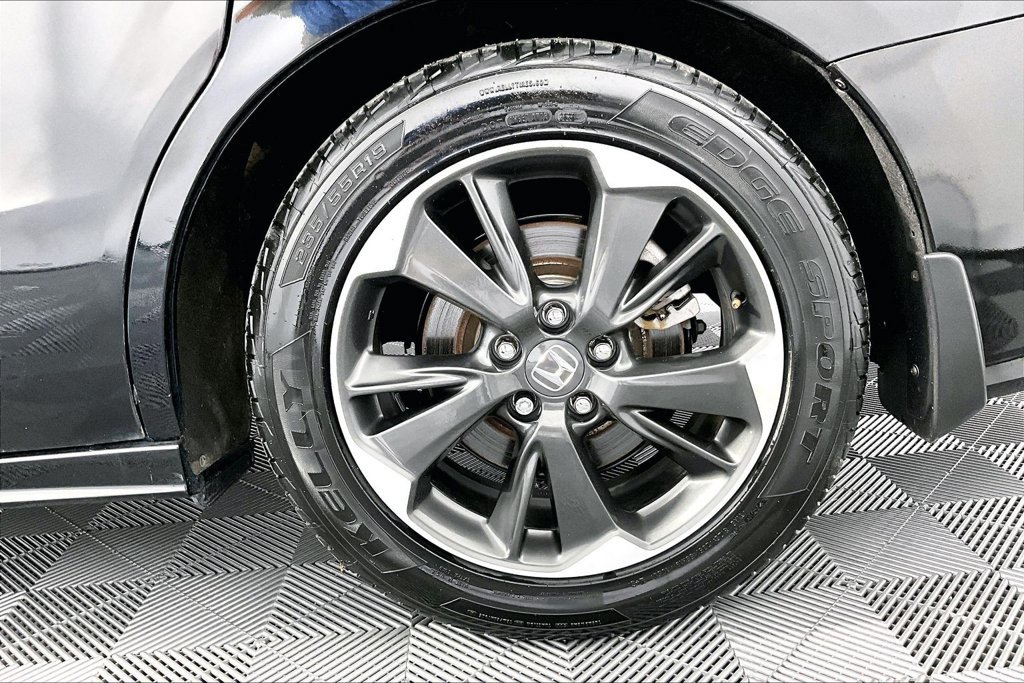 Used 2023 Honda Odyssey Elite image 8