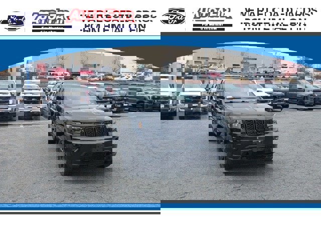 Used 2019 Jeep Grand Cherokee Laredo image 7