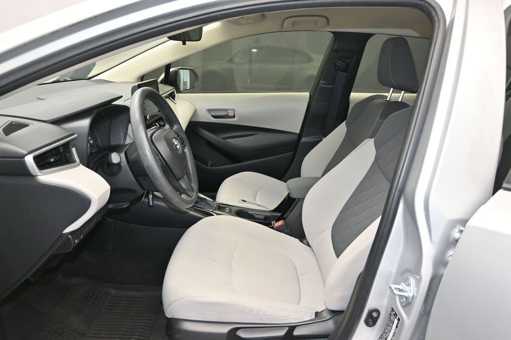 Used 2022 Toyota Corolla LE FWD image 13