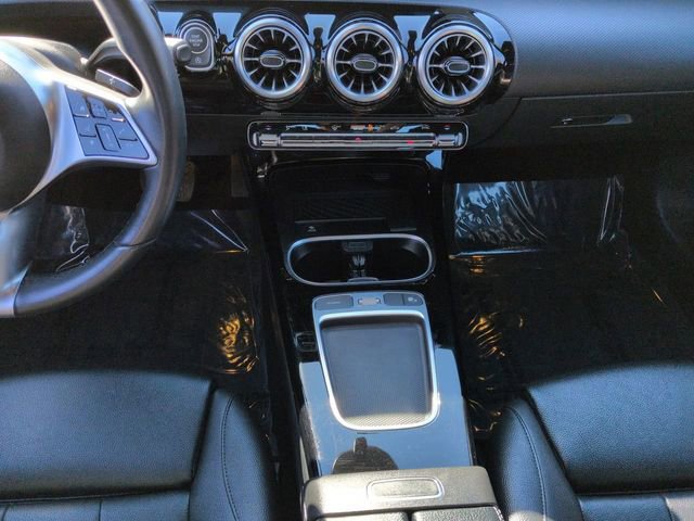 Used 2025 Mercedes-Benz CLA 250 4MATIC image 22