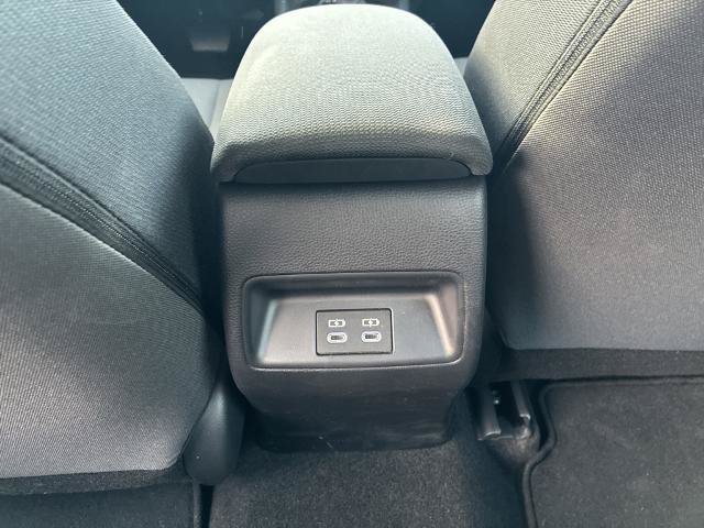 Used 2026 Toyota Corolla SE w/ SE Premium Package FWD image 19