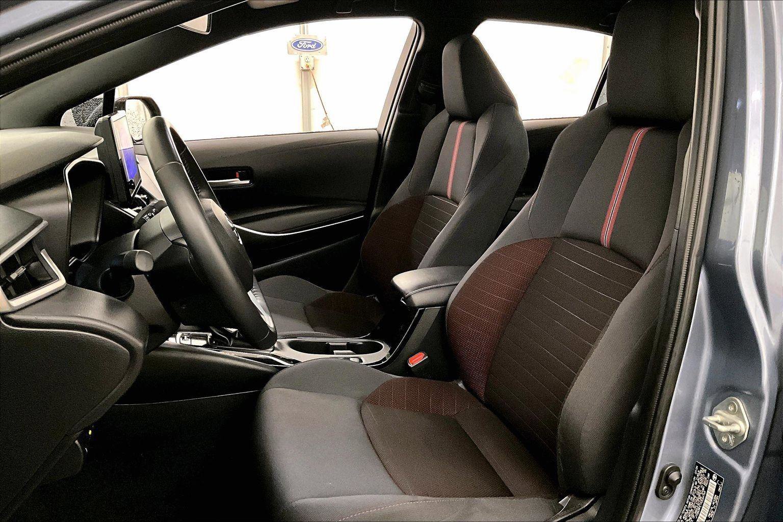 Used 2024 Toyota Corolla SE image 24