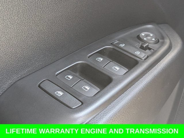 Used 2025 Hyundai Venue Limited FWD image 27