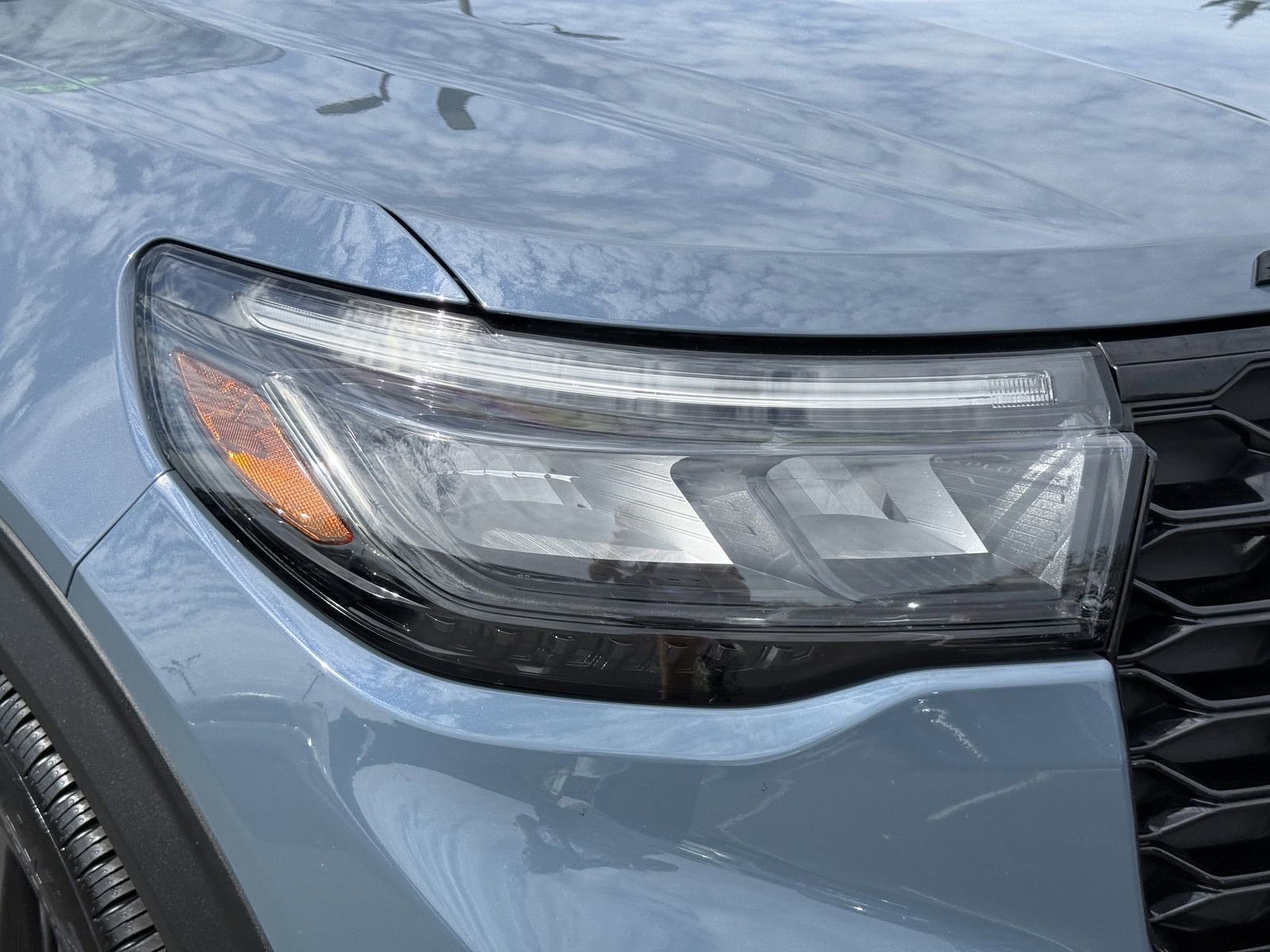 Certified 2025 Ford Explorer ST w/ Sun And Sound Package AWD/4WD image 9