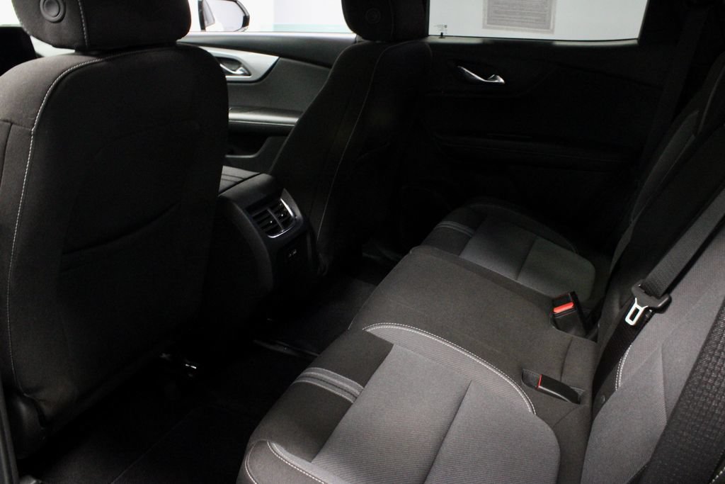Used 2025 Chevrolet Blazer LT FWD image 20