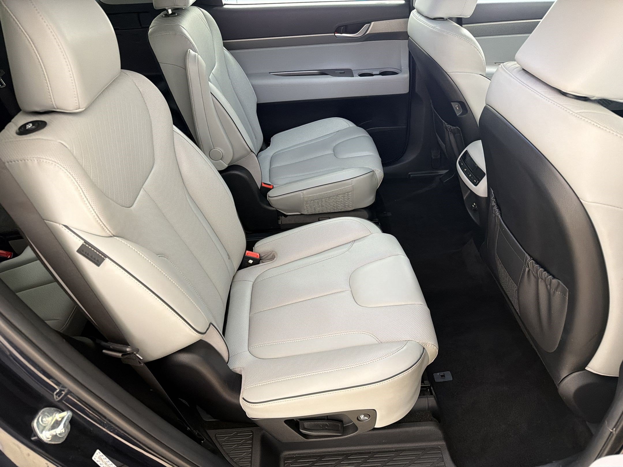 Used 2024 Hyundai Palisade SEL FWD image 30