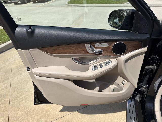 Used 2022 Mercedes-Benz GLC 300 image 21