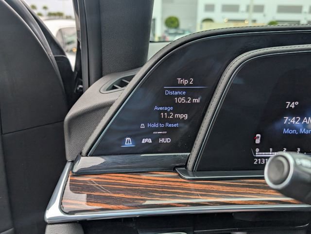 Used 2024 Cadillac Escalade Premium Luxury image 27