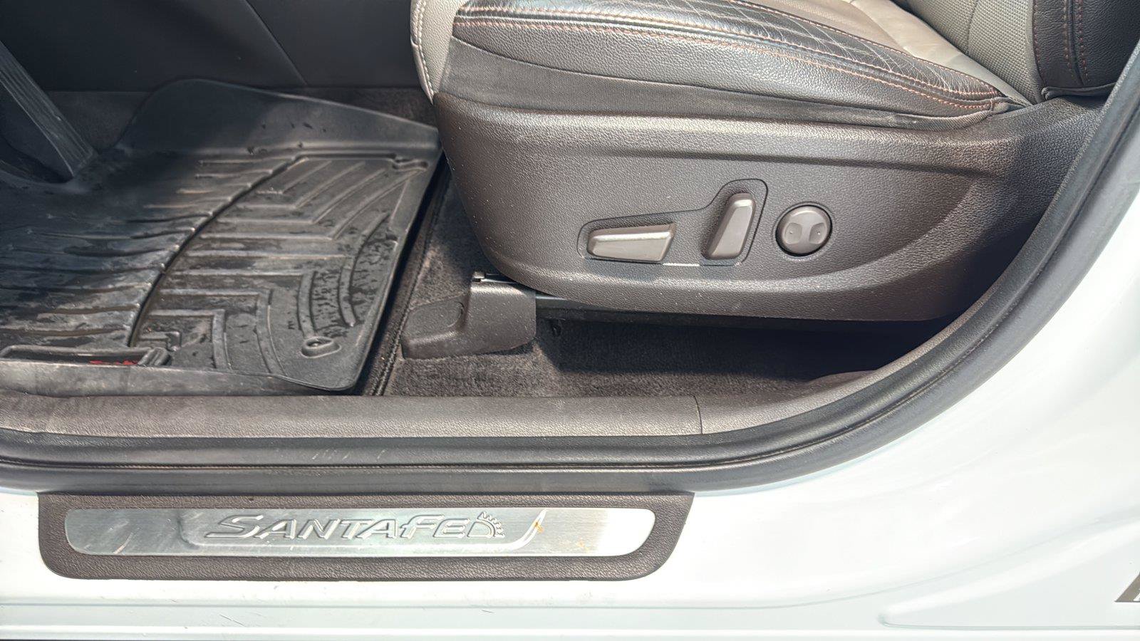 Used 2019 Hyundai Santa Fe Limited AWD/4WD image 21
