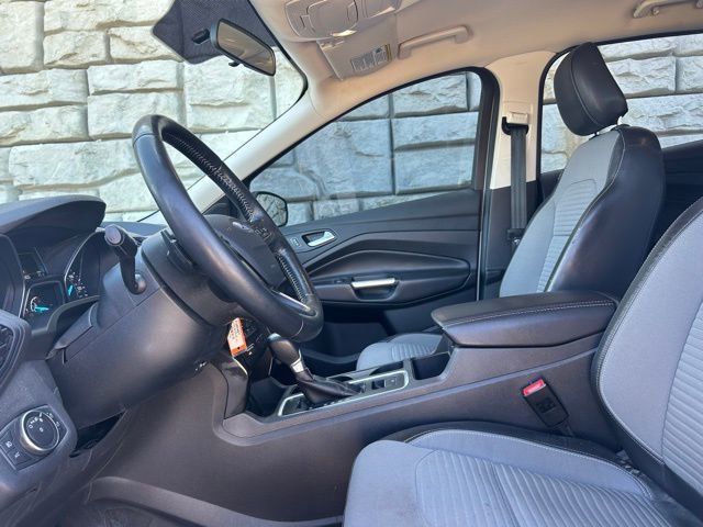 Certified 2018 Ford Escape SE w/ SE Sport Appearance Package image 8