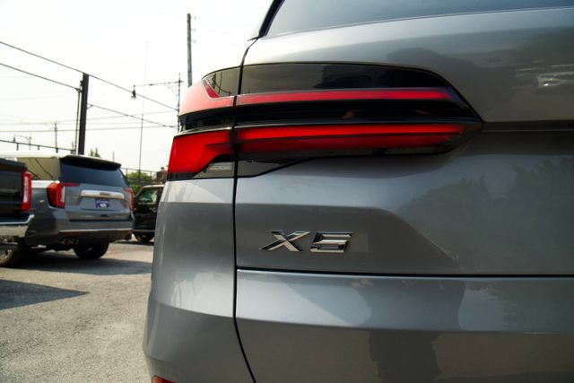 Used 2024 BMW X5 sDrive40i w/ Premium Package RWD image 12