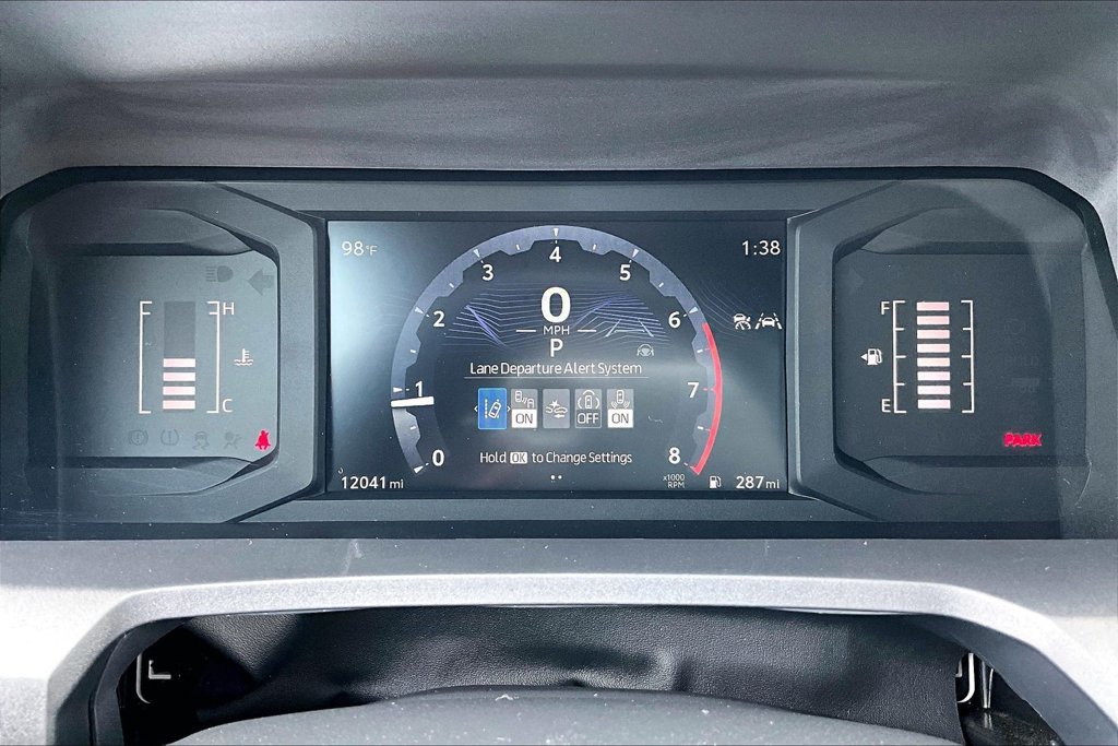 Used 2025 Toyota Tacoma SR5 AWD/4WD image 21