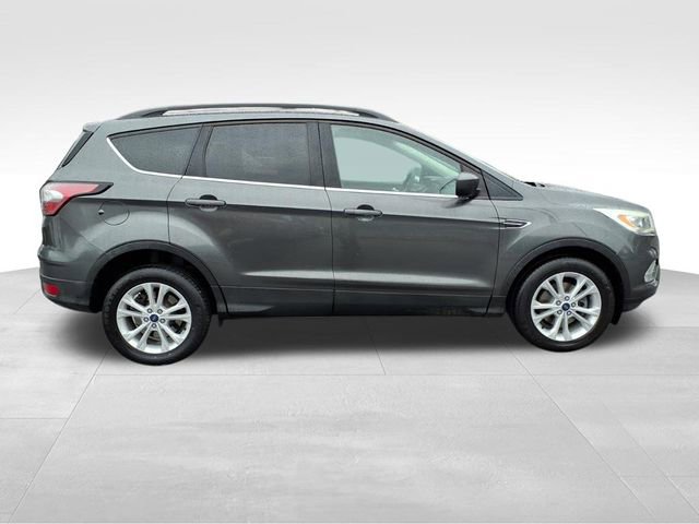 Certified 2017 Ford Escape SE w/ Equipment Group 201A image 12
