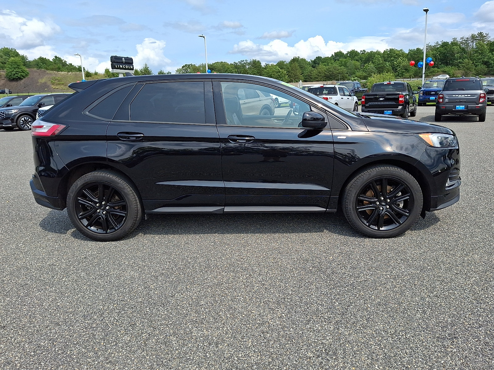 Certified 2023 Ford Edge ST-Line w/ Class II Trailer Tow Package AWD/4WD image 8