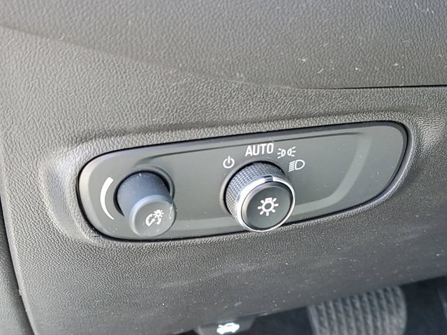 Used 2023 Chevrolet Equinox LT AWD/4WD image 8