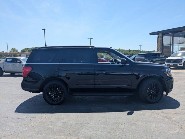 Certified 2024 Ford Expedition XLT RWD image 11