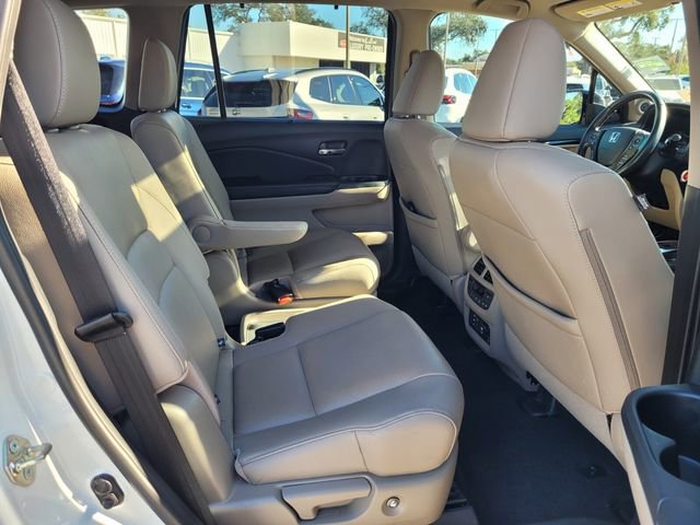 Used 2017 Honda Pilot Elite image 16
