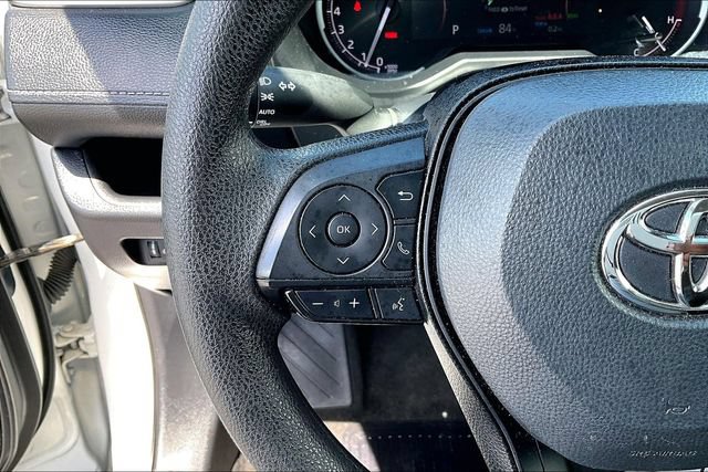 Used 2024 Toyota RAV4 XLE FWD image 17