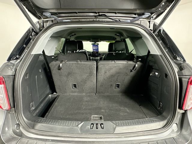 Certified 2022 Ford Explorer XLT w/ Equipment Group 202A image 31