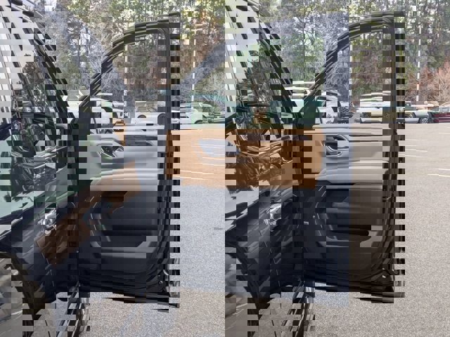 Used 2021 Chevrolet Tahoe Premier w/ Premium Package image 37