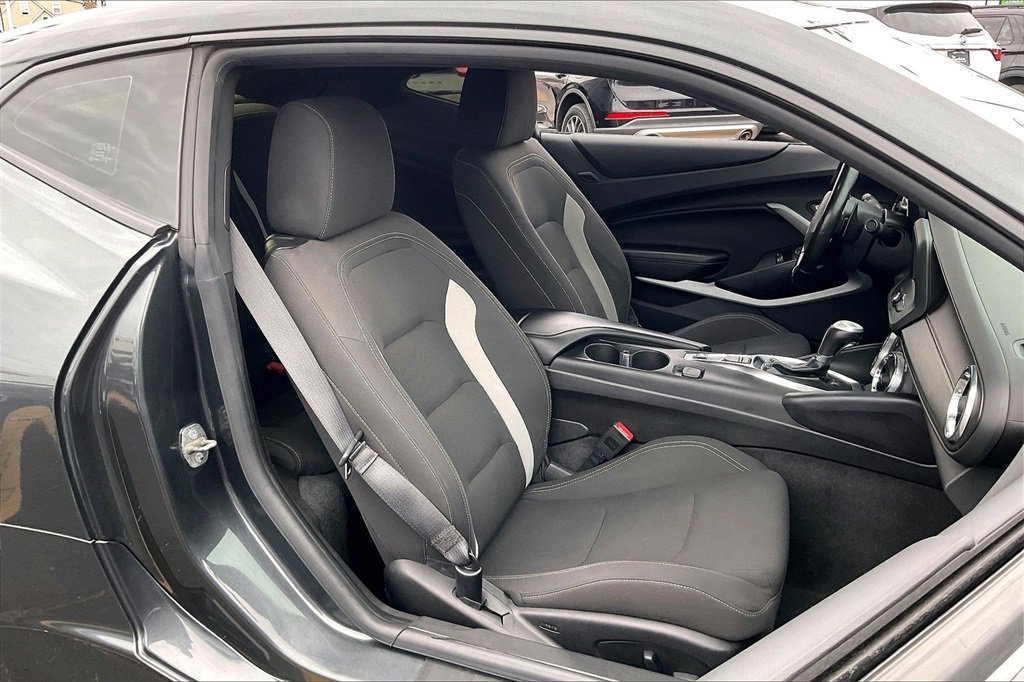 Used 2018 Chevrolet Camaro LT image 6