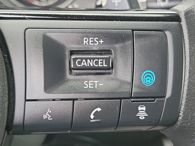 Used 2023 Nissan Rogue SV image 9