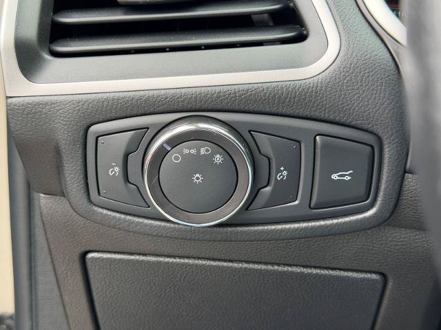 Certified 2018 Ford Edge SEL w/ Equipment Group 201A FWD image 25