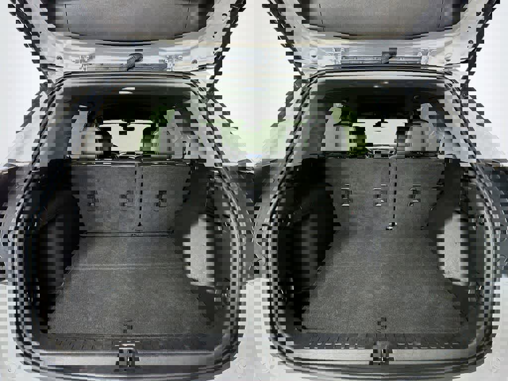 Used 2023 GMC Terrain SLT image 20