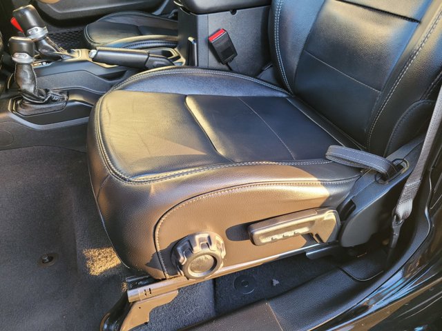 Used 2023 Jeep Wrangler Unlimited Sahara image 14