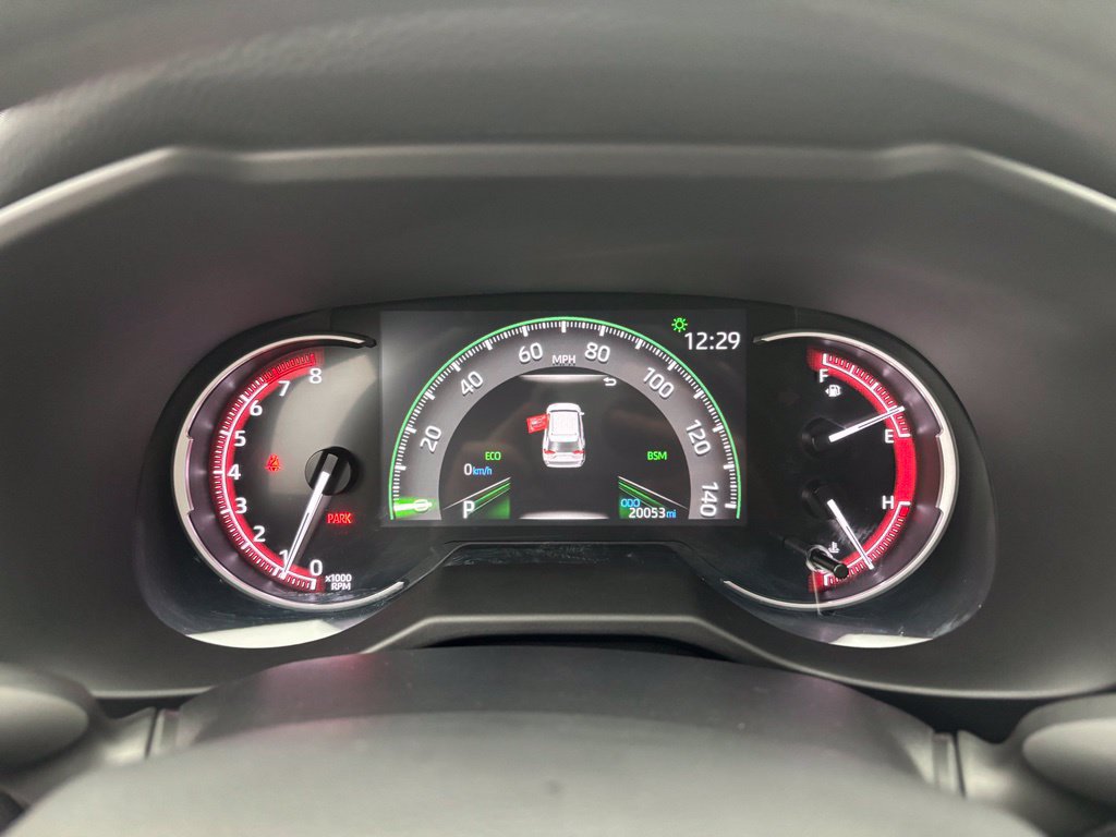 Used 2025 Toyota RAV4 XLE AWD/4WD image 21