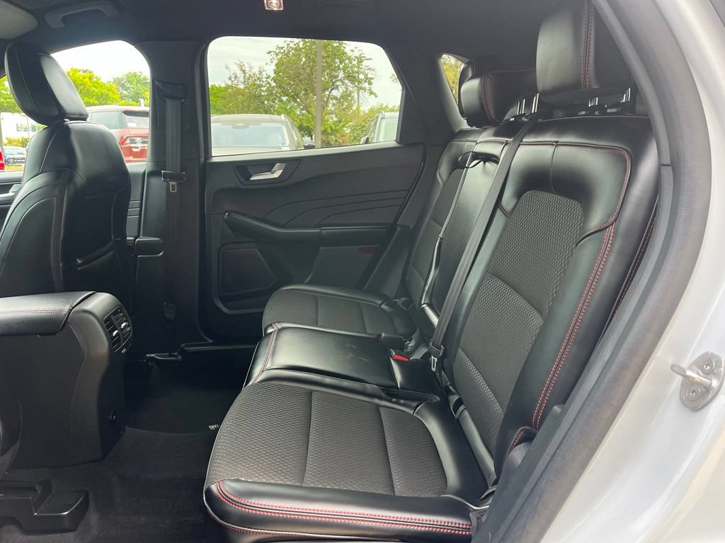 Certified 2026 Ford Escape ST-Line AWD/4WD image 13