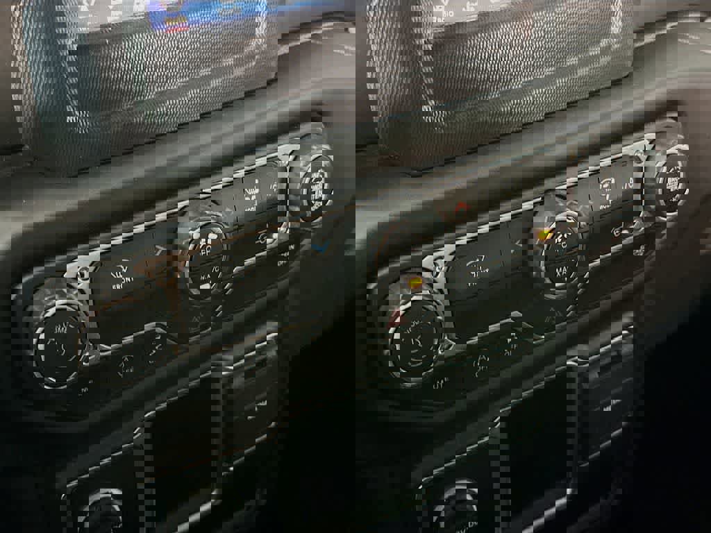 Used 2022 Jeep Gladiator Sport image 21