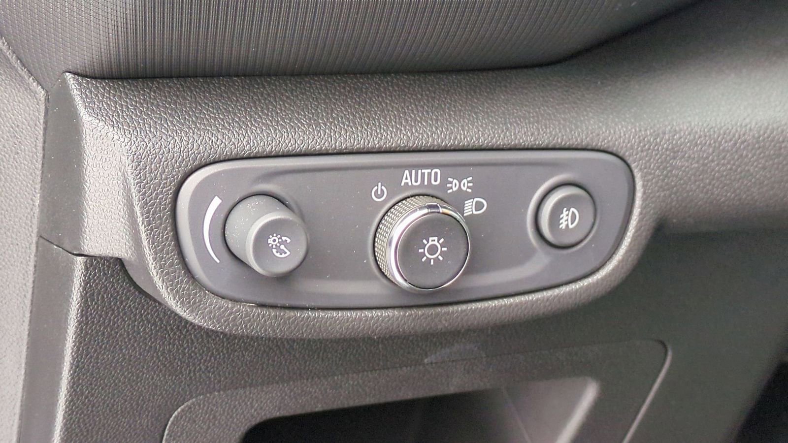 Used 2023 Chevrolet TrailBlazer ACTIV image 18